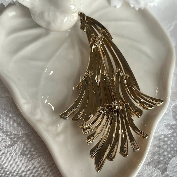 CAROLEE RHINESTONE ARTICULATED GOLD-PLATED ABSTRACT BROOCH - Picture 7 of 8